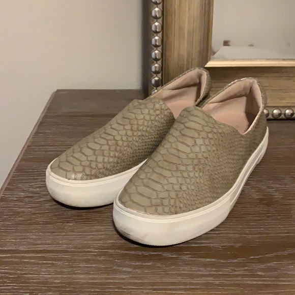 Ariana J Slides Slip On Snake Embossed Sneakers - Picture 4 of 4